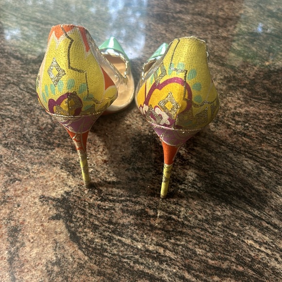 CHRISTIAN LOUBOUTIN with COA - Picture 6 of 7